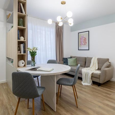 Cozy Garden Apartment Сіная Екстер'єр фото